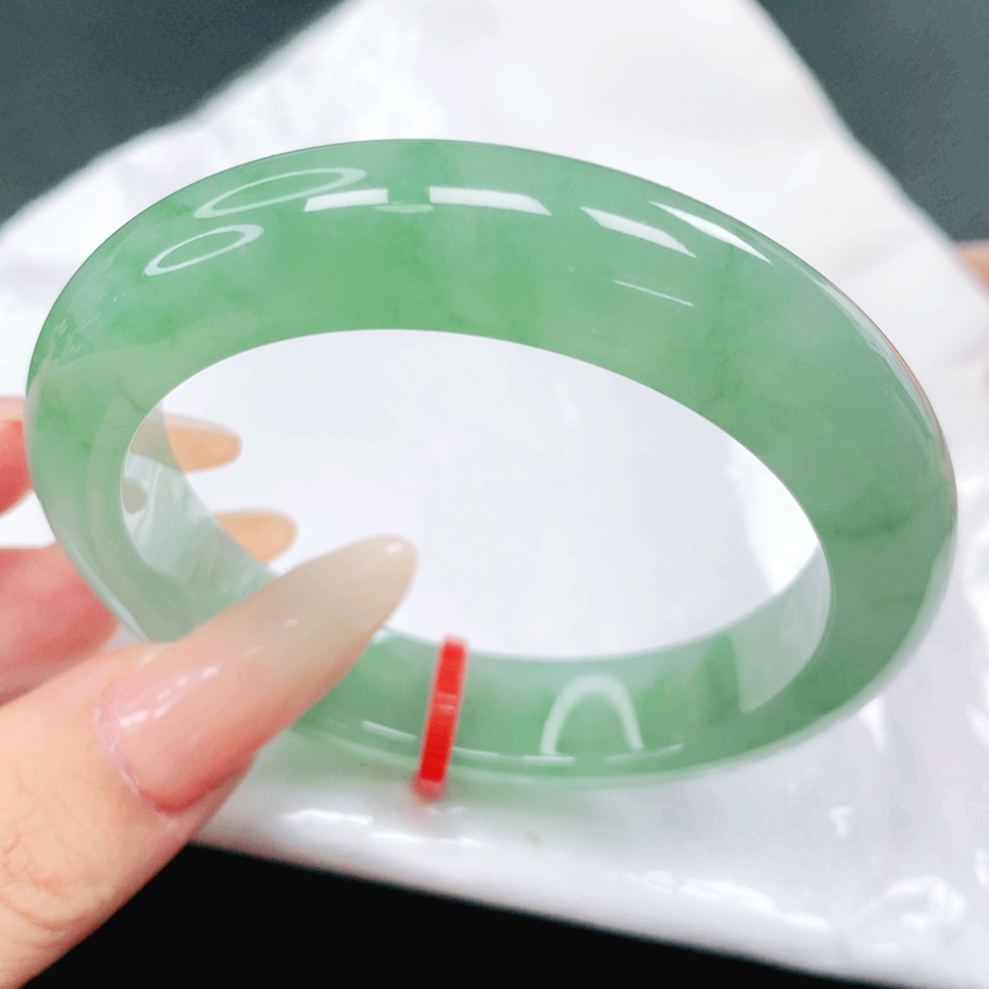 翡翠未镶嵌手镯52.53