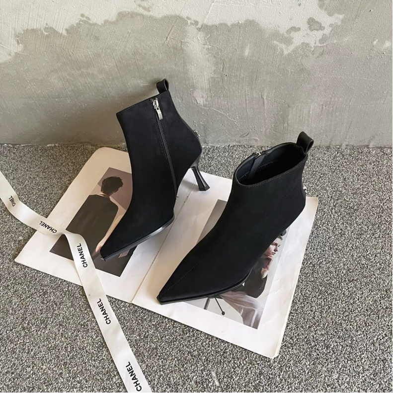 118603秋冬新款时尚百搭高跟短靴