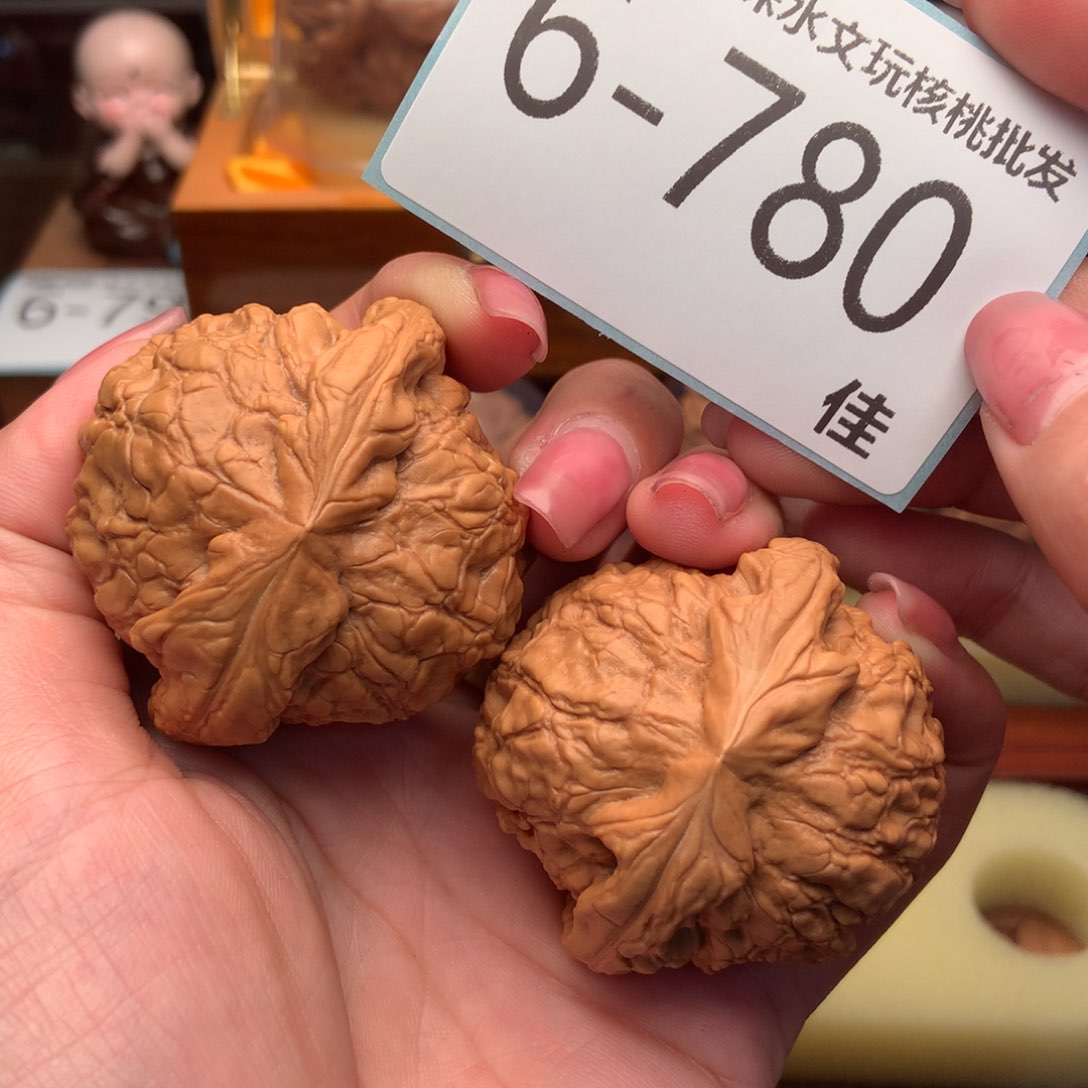 文玩核桃把件48龙鼎