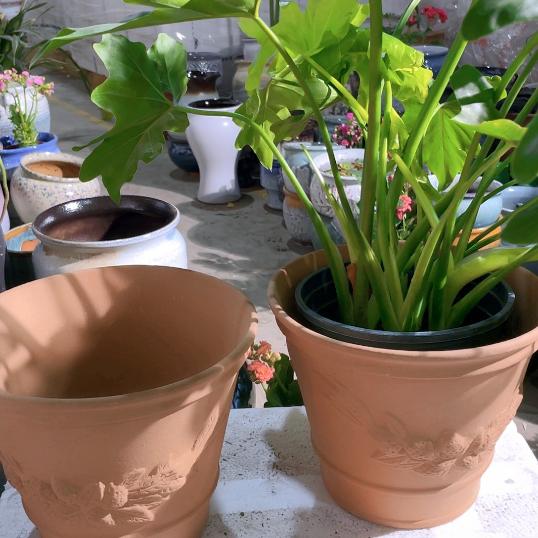 敞口浮雕花陶盆两个装口20高18