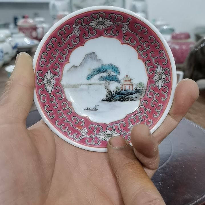 景德镇当代陶瓷工艺品心**足