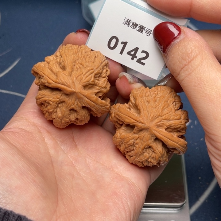 文玩核桃把件粗筋43