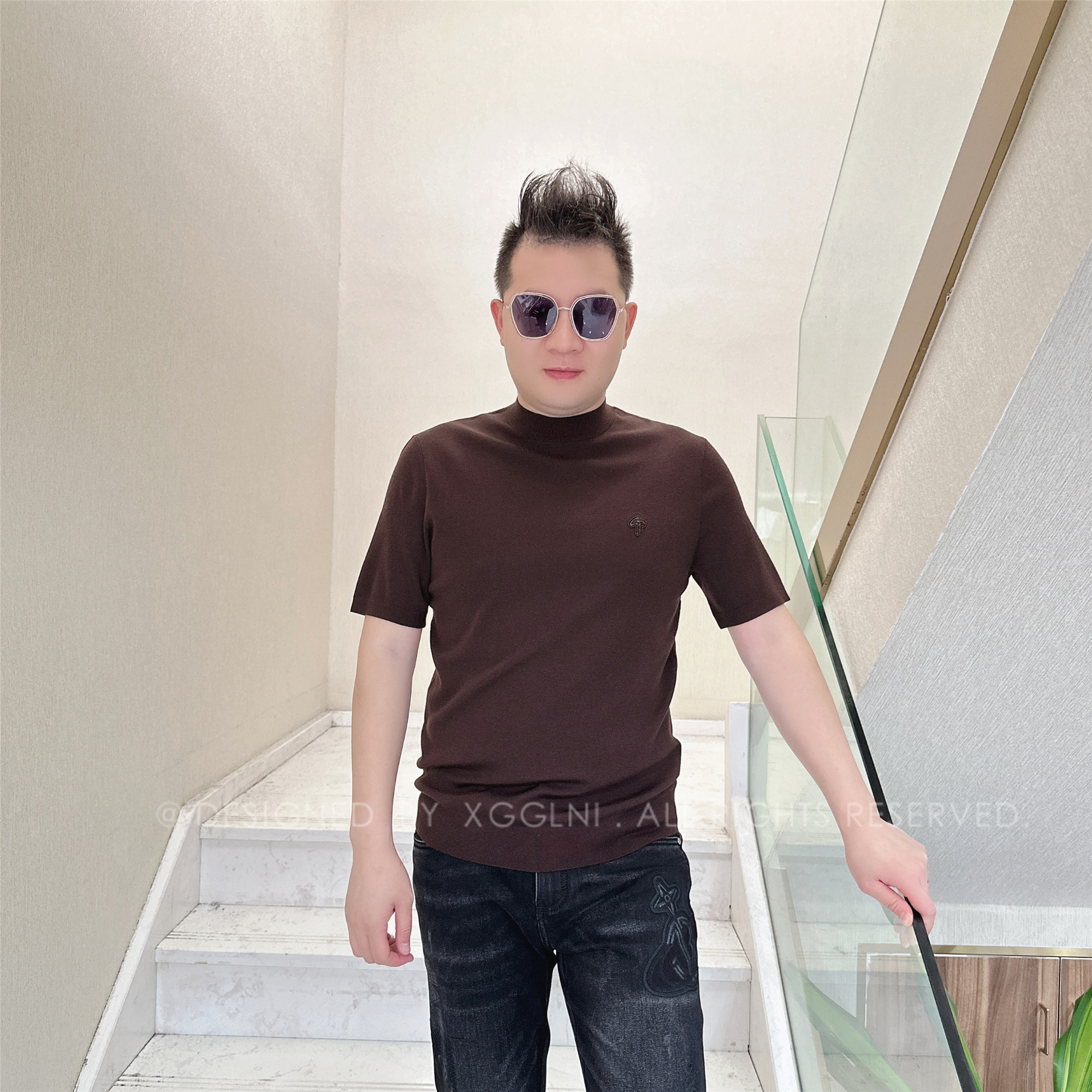 秋冬款GF简约胸口压凸黑字毛衣高端轻奢休闲保暖男士短袖羊毛衫