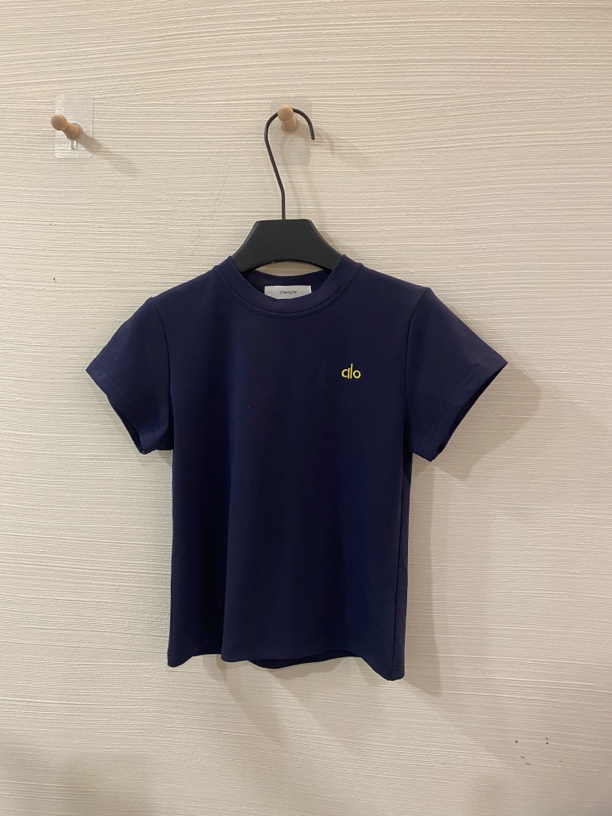 6922刺绣简约夏季必备圆领短袖t0527