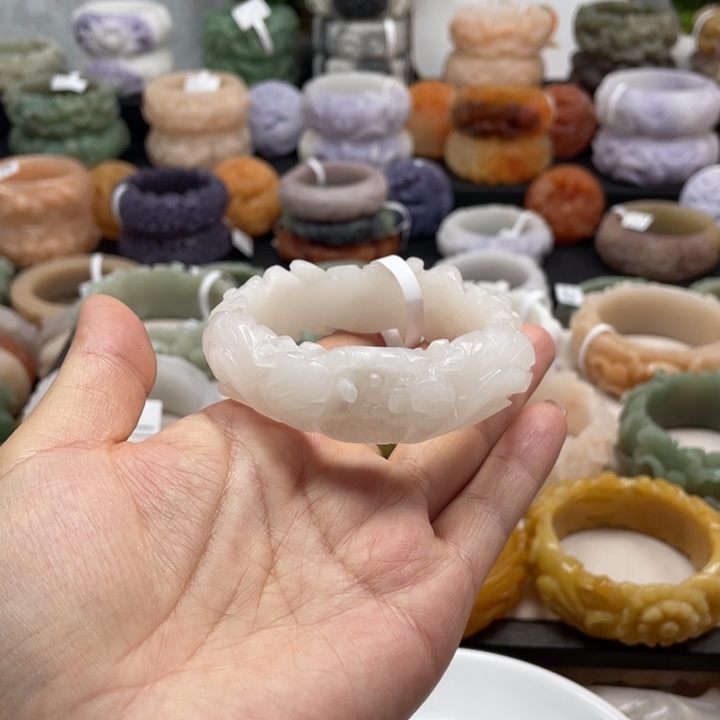 石英质玉未镶嵌手镯