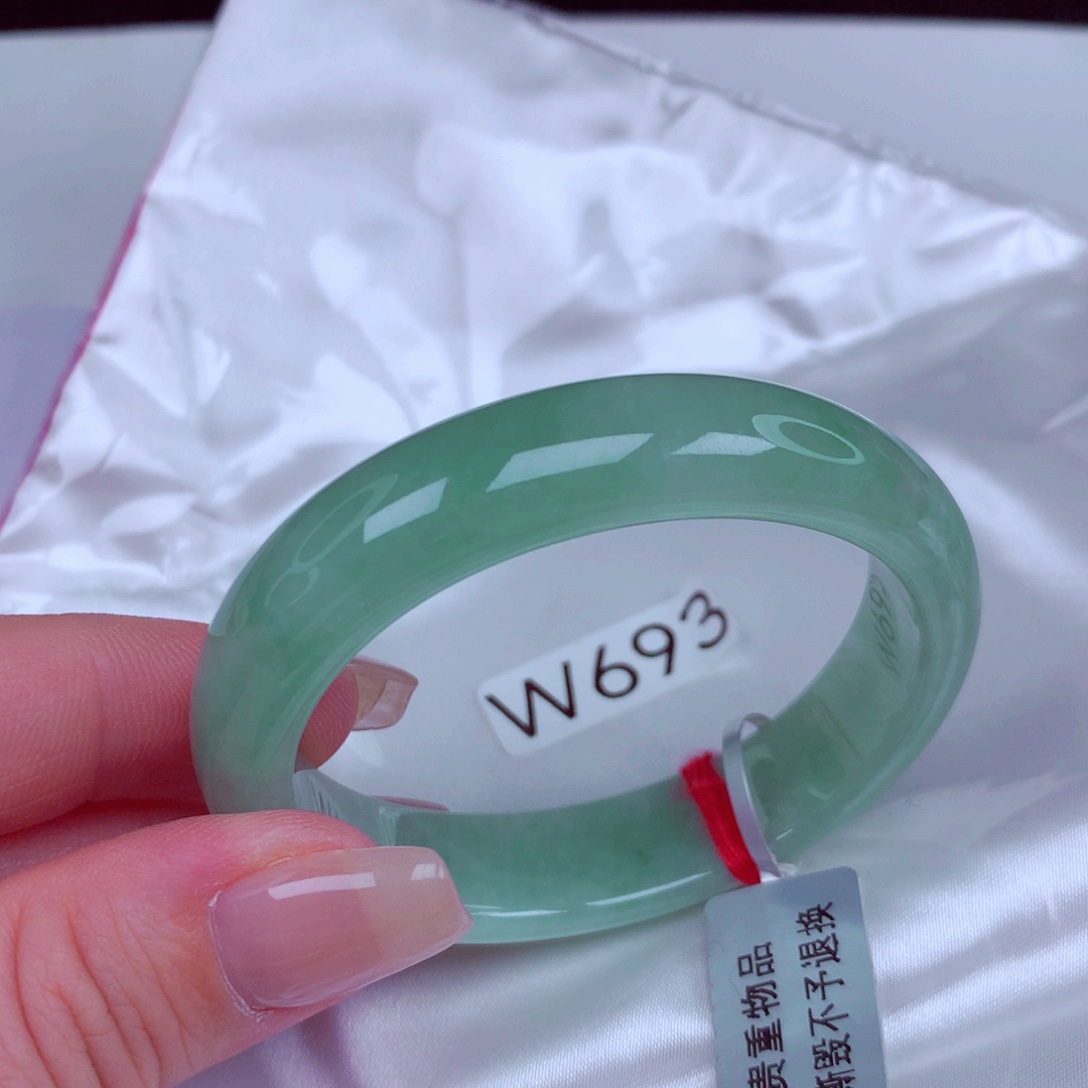 翡翠未镶嵌手镯手镯