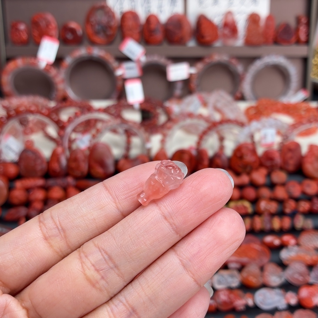 南红玛瑙未镶嵌颈饰莲花三通9+