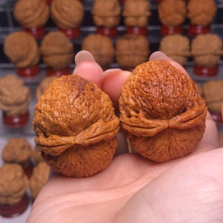 文玩核桃吊坠48铁将军