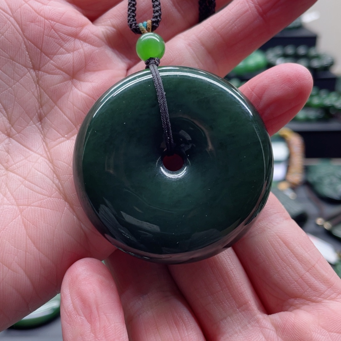 和田玉（碧玉）未镶嵌颈饰