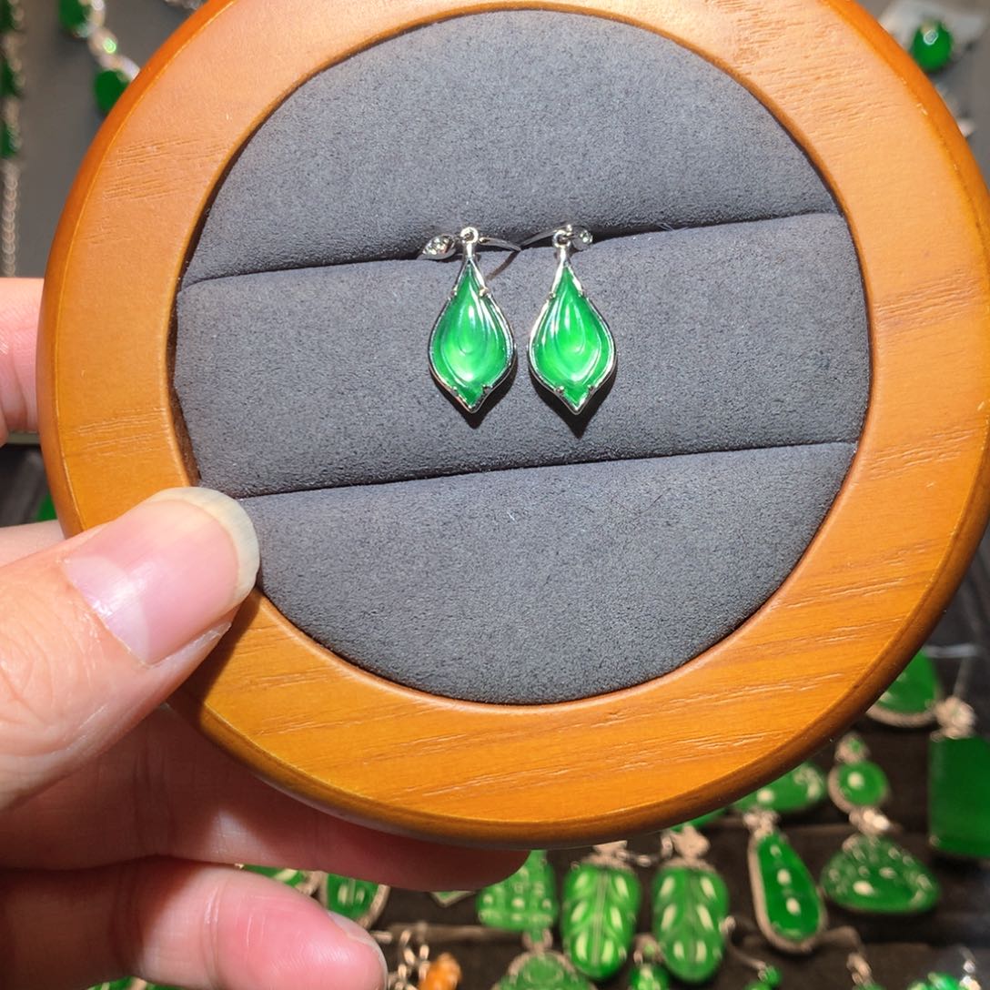 翡翠耳坠银S925镶嵌天然翡翠