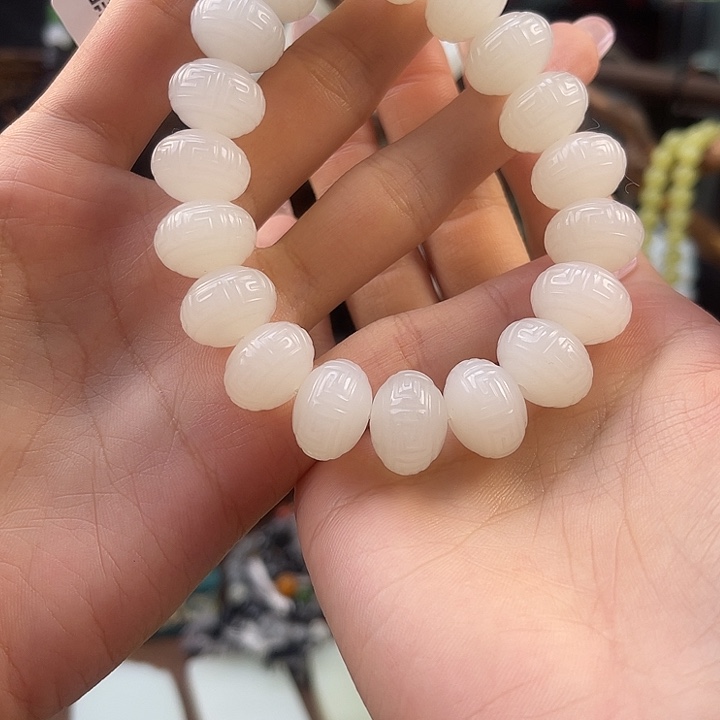 和田玉未镶嵌手串