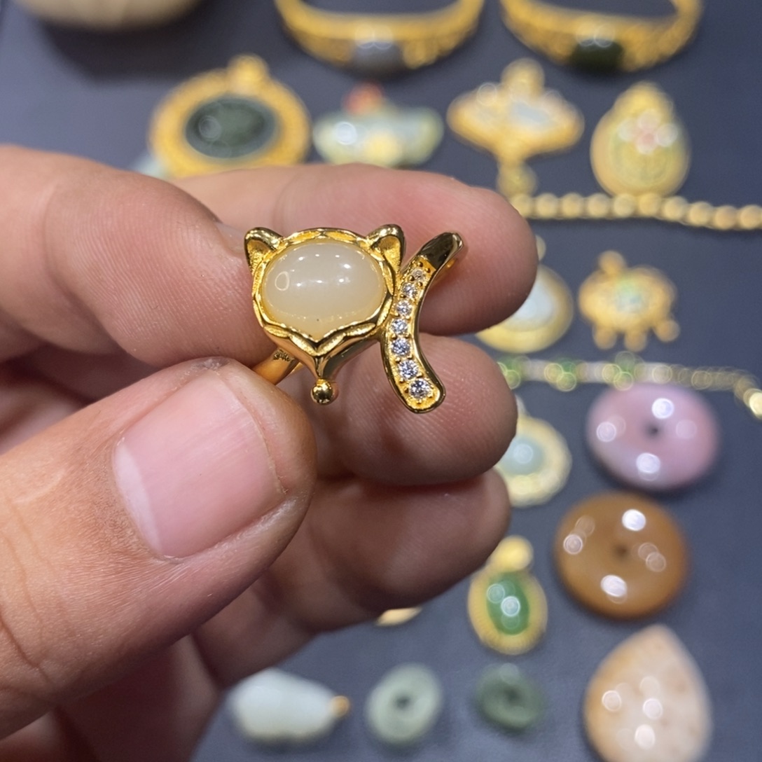 和田玉戒指银S925镀金镶嵌