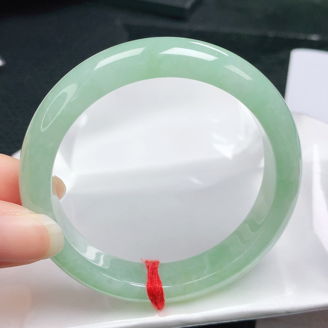 翡翠手镯未镶嵌正
