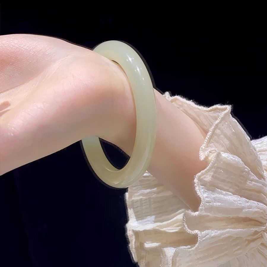 冰清玉洁手镯 新中式美人玉镯优雅精美手镯 