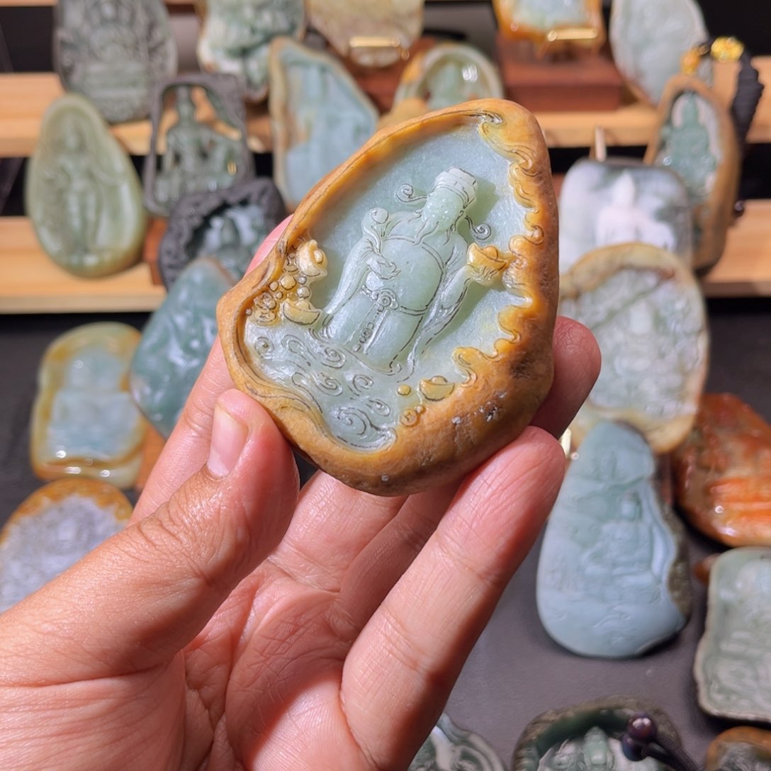 未镶嵌定制翡翠德****哥财神爷