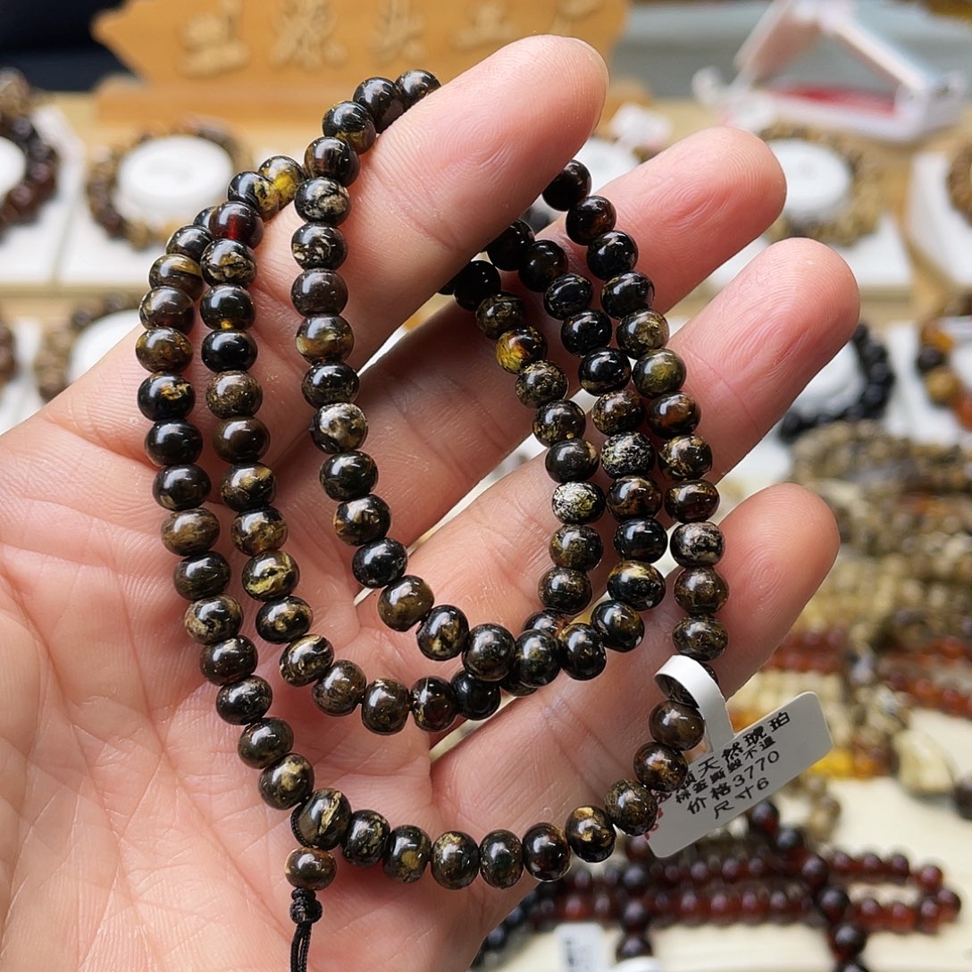 琥珀未镶嵌裸石六91330