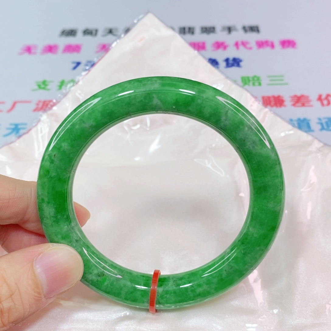 翡翠手镯未镶嵌54圈口圆条-货头