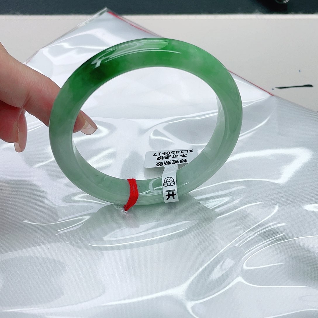 翡翠手镯未镶嵌正58 