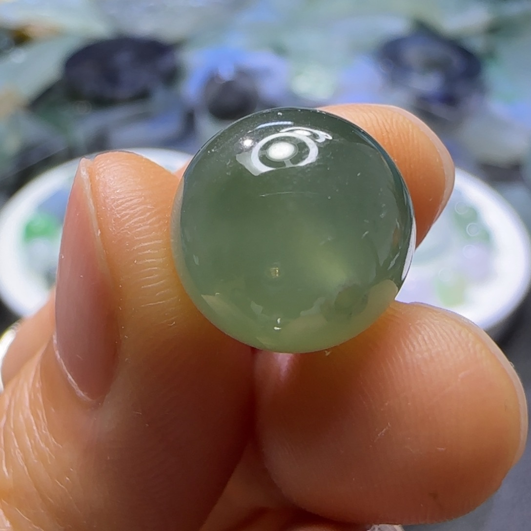 翡翠未镶嵌颈饰定制