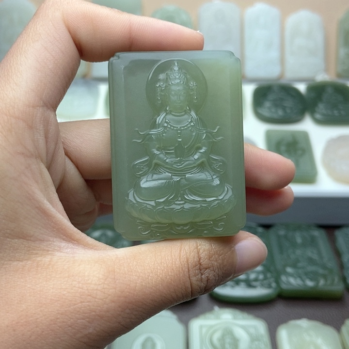 和田玉颈饰未镶嵌皮****虾