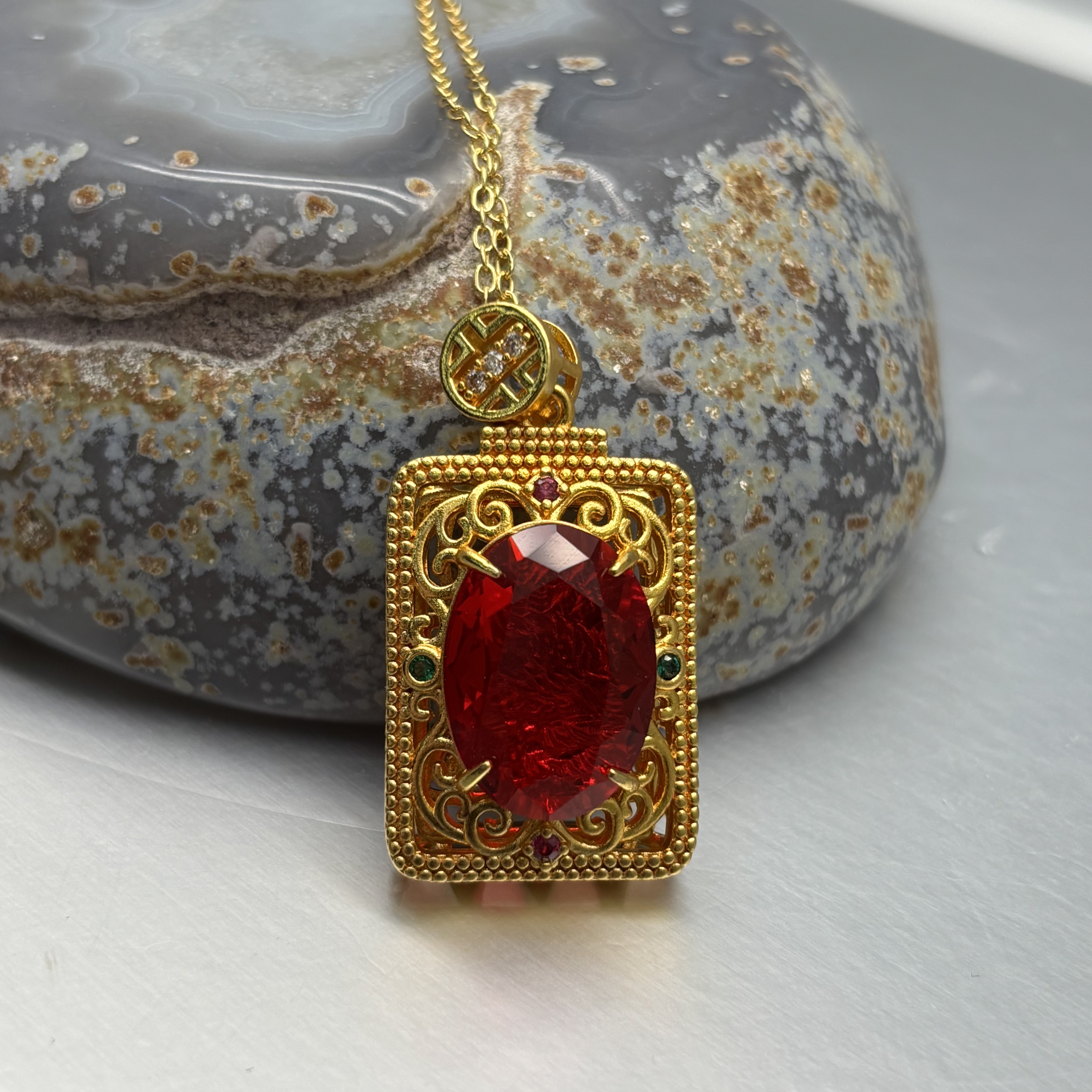 2于D042赤焰红方坠首饰 新款时尚百搭男女款   多样性发其一