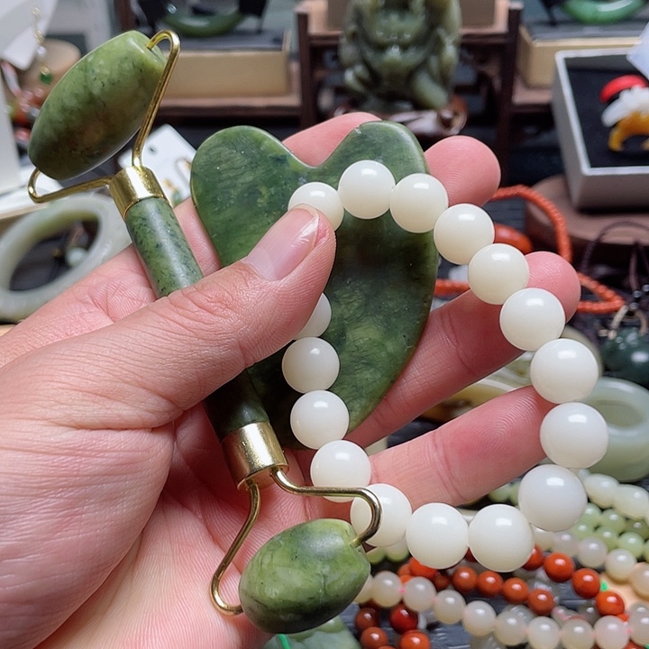 白玉菩提吊坠手串