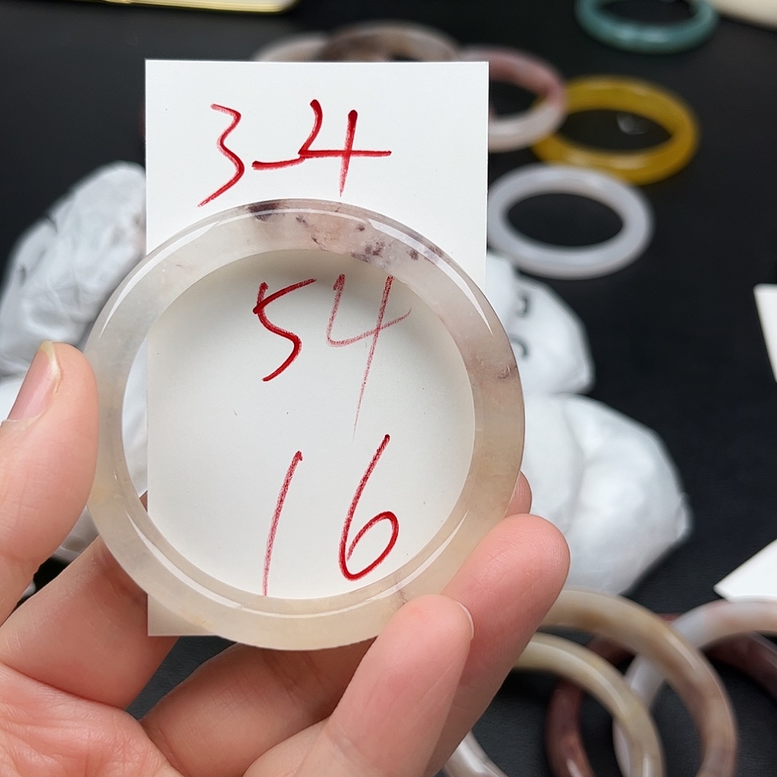 石英岩玉未镶嵌手镯3.4