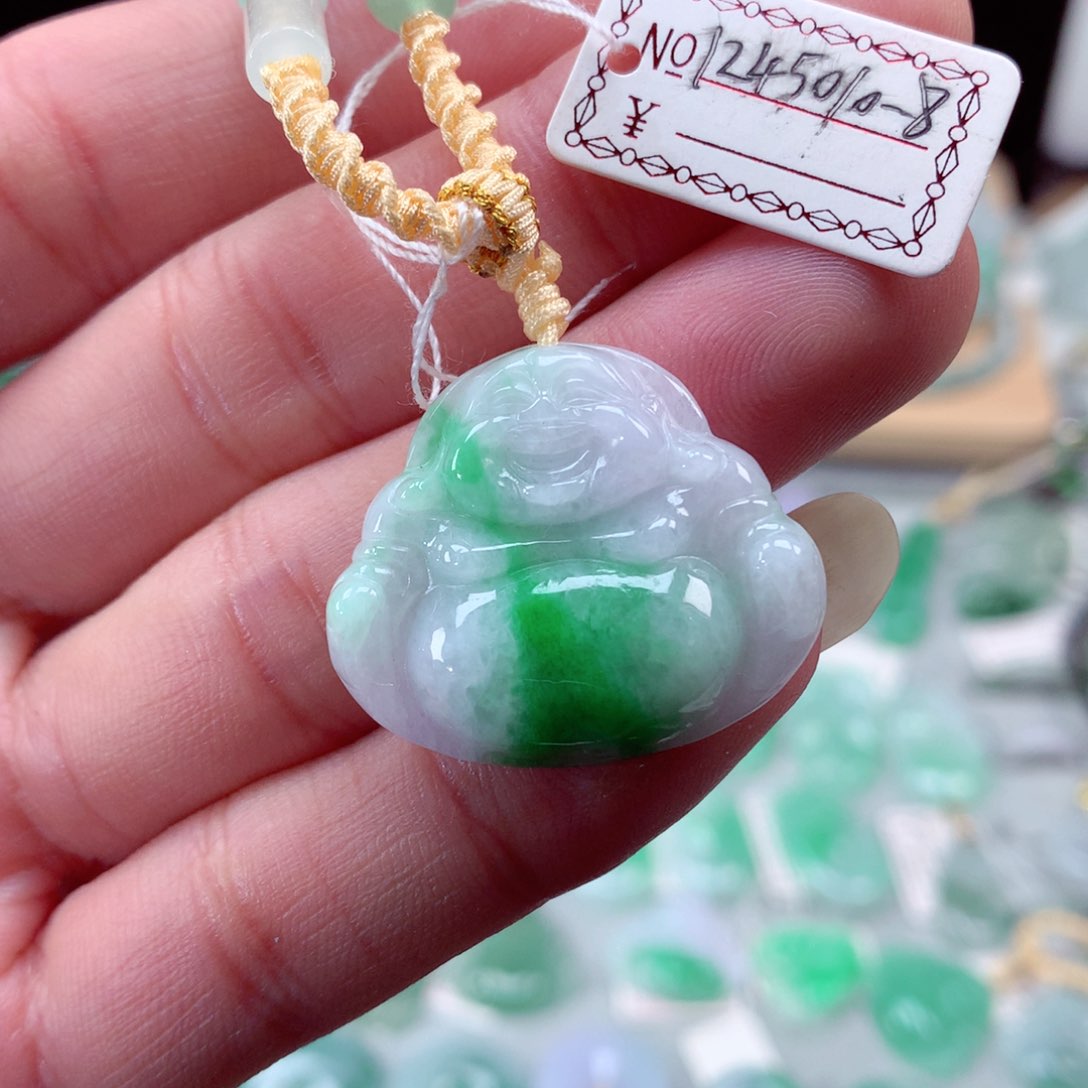 翡翠颈饰未镶嵌翡翠吊坠