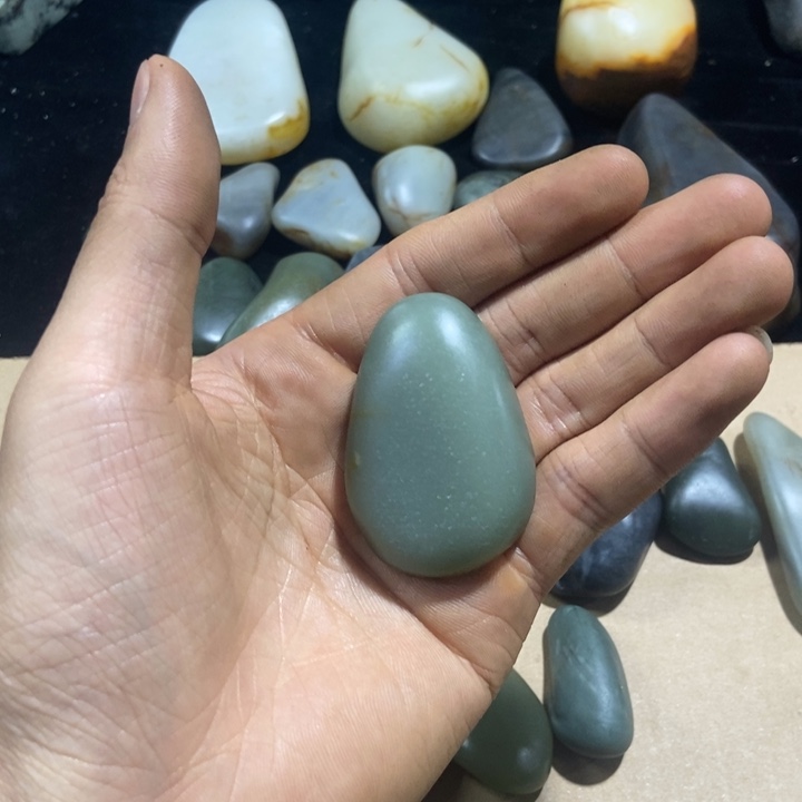 和田玉（糖玉）未镶嵌颈饰用****神