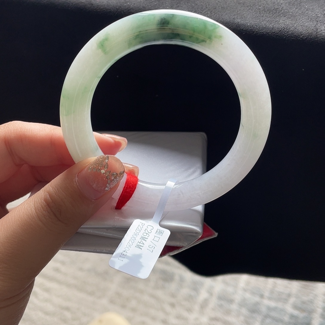 翡翠未镶嵌手镯三天鉴赏