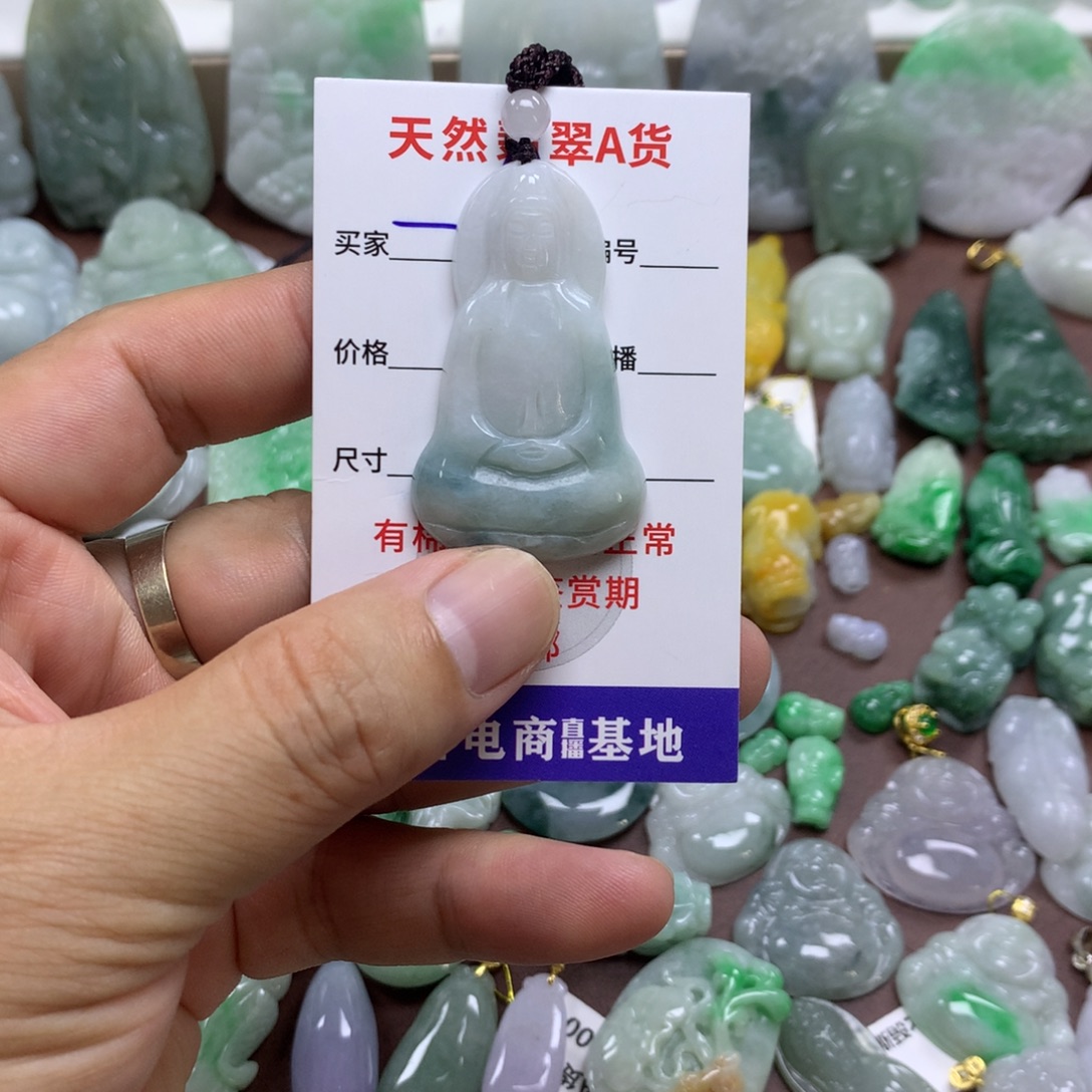 翡翠未镶嵌颈饰缅甸A货翡翠