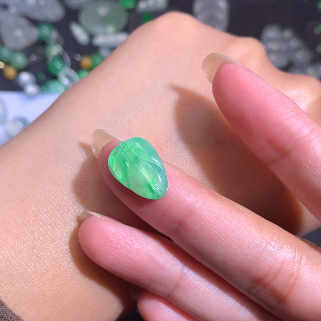 颈饰未镶嵌翡翠叶子15.4-10.5-2.4