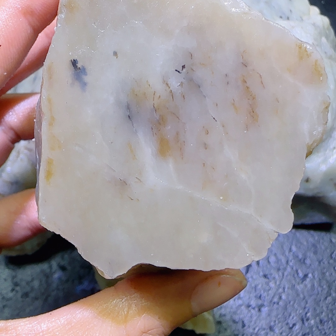 和田玉未镶嵌珠宝半成品