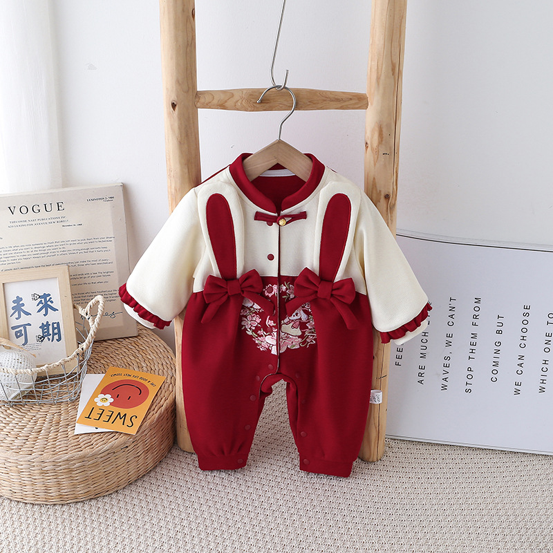周岁礼服女宝宝春秋新款可爱长袖连体衣满月百天婴幼儿外出服哈衣