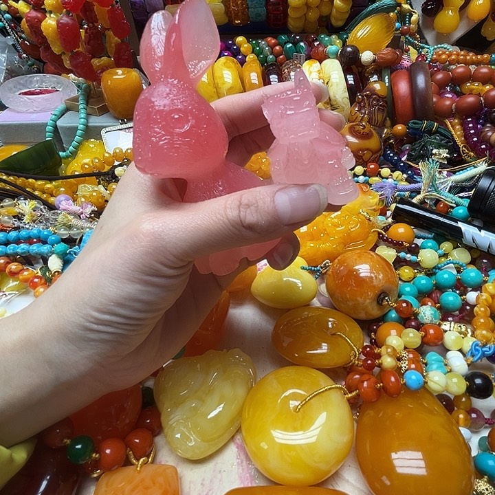 树脂制品L**n海云母兔子加龙