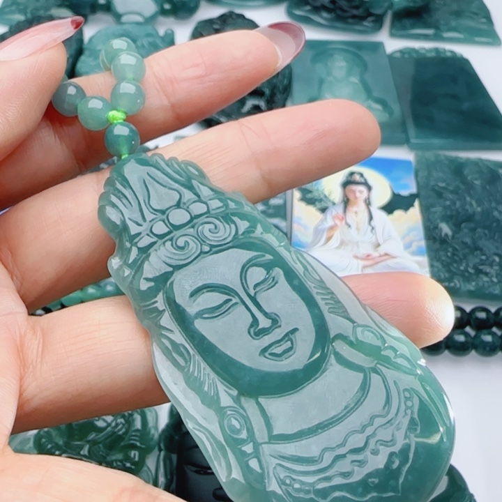 翡翠未镶嵌颈饰ddd