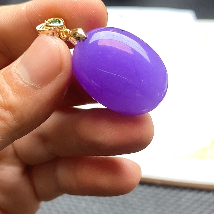 翡翠手镯未镶嵌啊啊