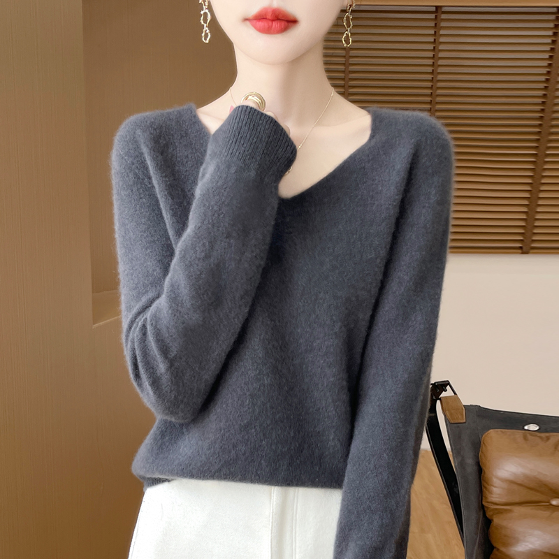 羊毛衫女纯羊毛宽松秋冬纯色百搭毛衣女款2024款湖蓝色打底衫毛衣