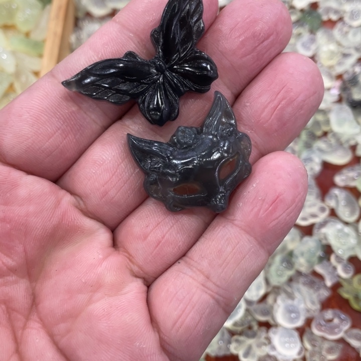 蛇纹石玉合金颈饰