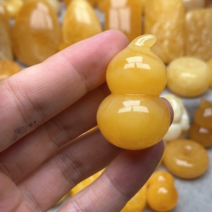 未镶嵌颈饰琥珀琥珀蜜蜡吊坠