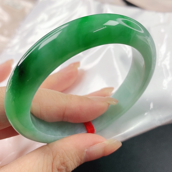 未镶嵌手镯翡翠，923