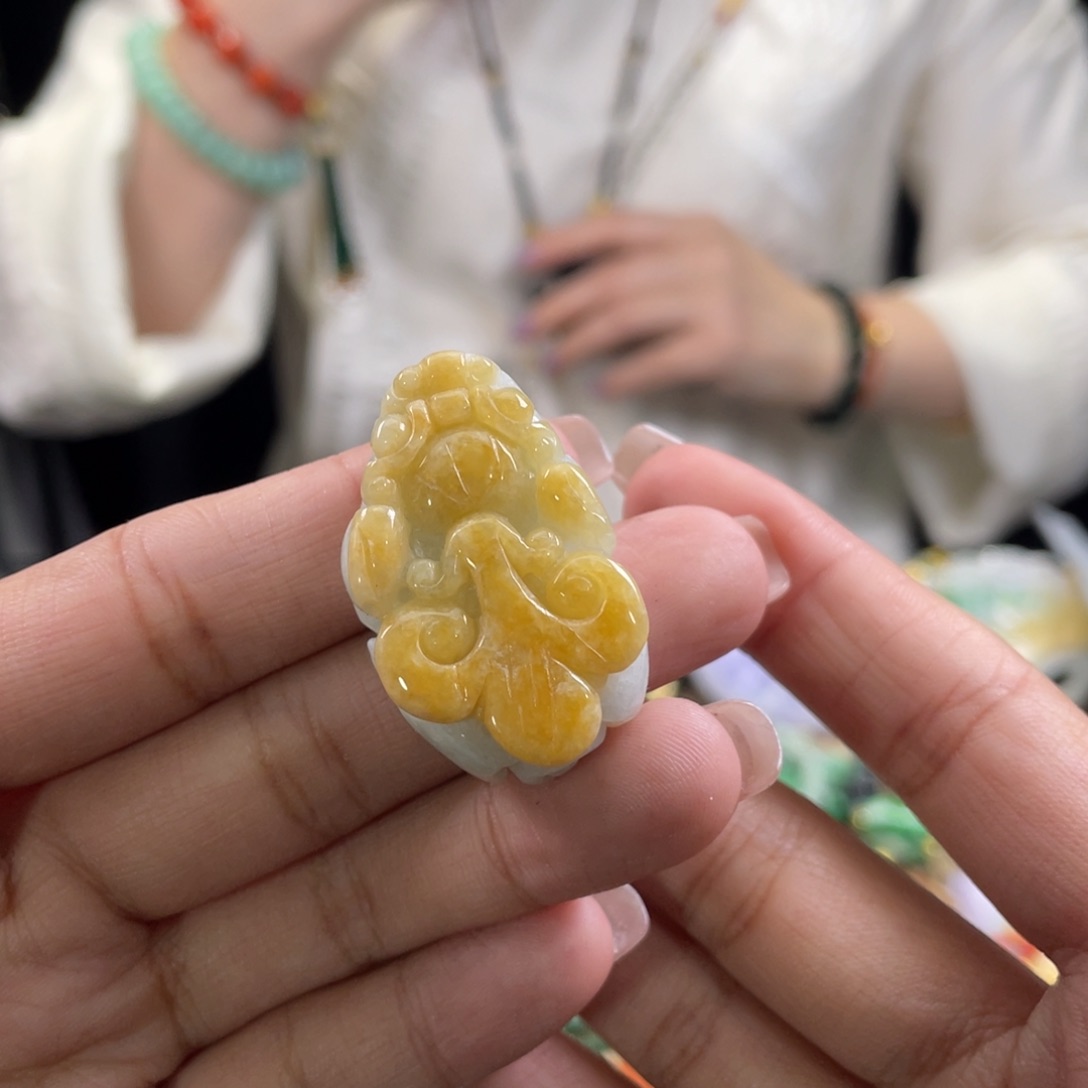 翡翠颈饰未镶嵌代编织