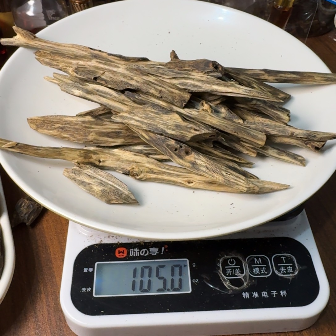 沉香碎屑沉香紫罗兰天然高油树心虫漏105g