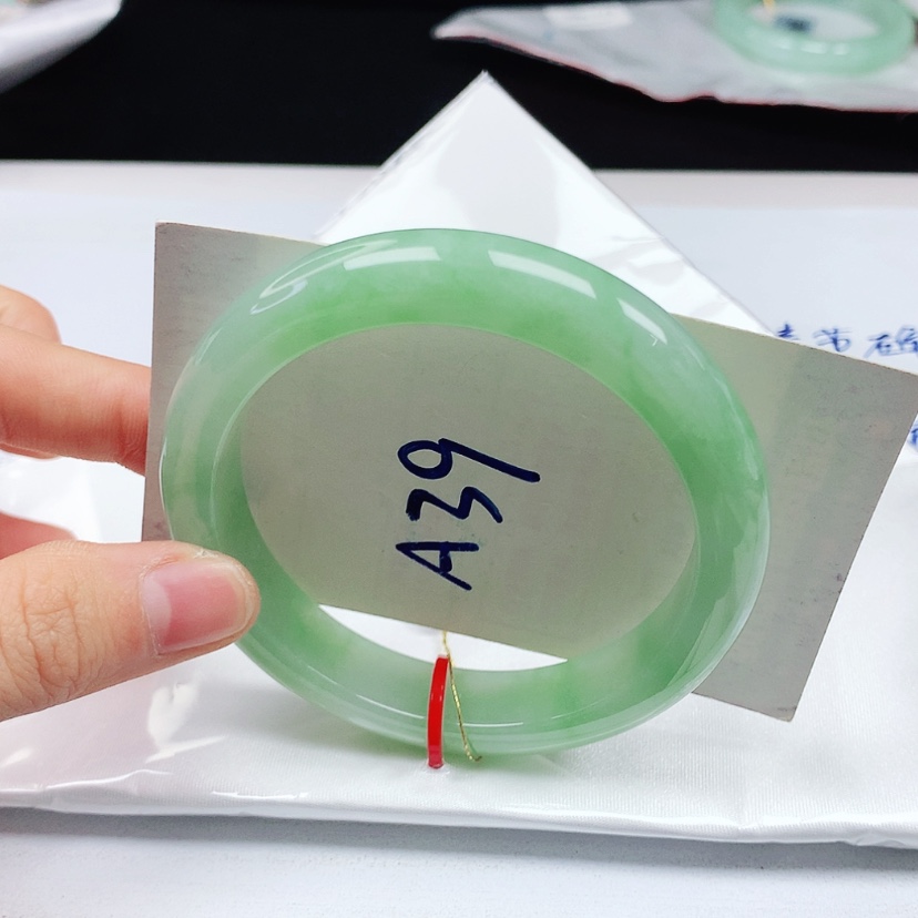 【闪购商品】翡翠手镯未镶嵌天然缅甸a货手镯57+