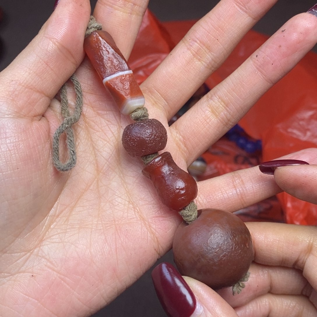 玛瑙/玉髓颈饰未镶嵌