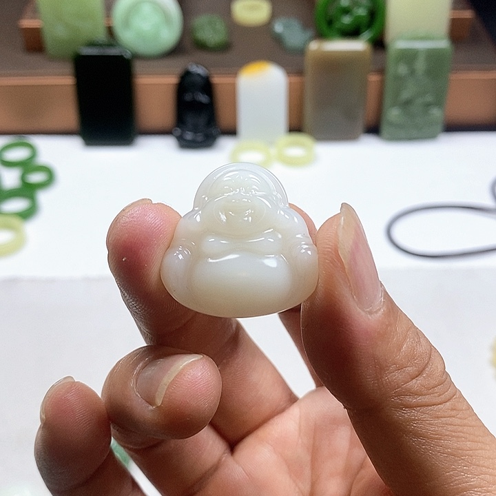 和田玉（糖玉）未镶嵌珠宝奇石