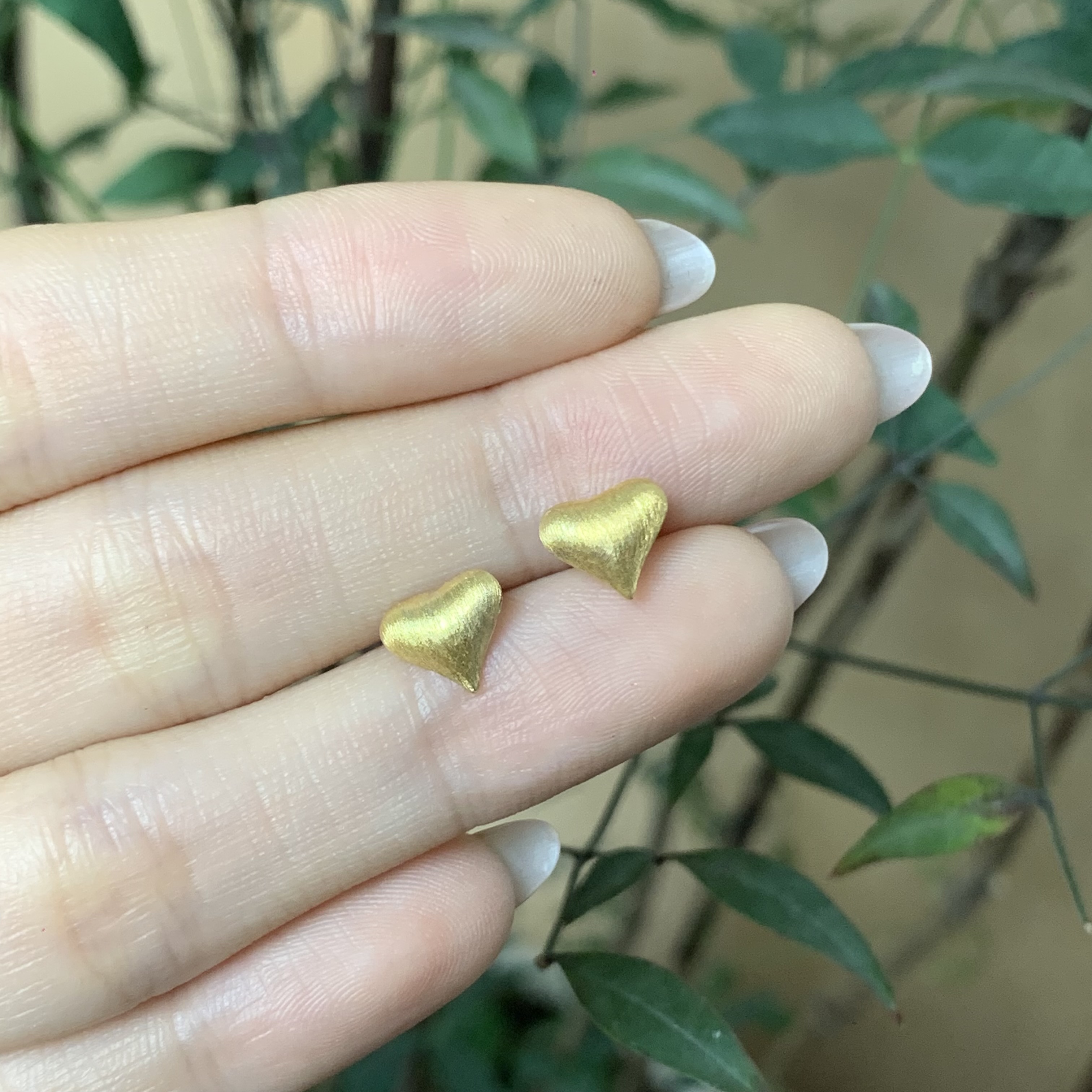 【珍珍严选】18K拉丝爱心耳钉HJSS185