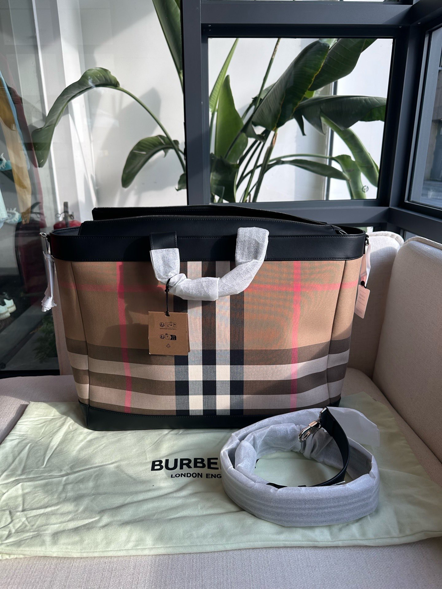 未使用 BURBERRY/博柏利 Ormond 经典格纹挎包托特包 公价11000