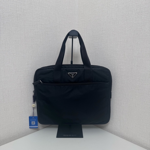 95新 Prada/普拉达 96新尼龙公文包