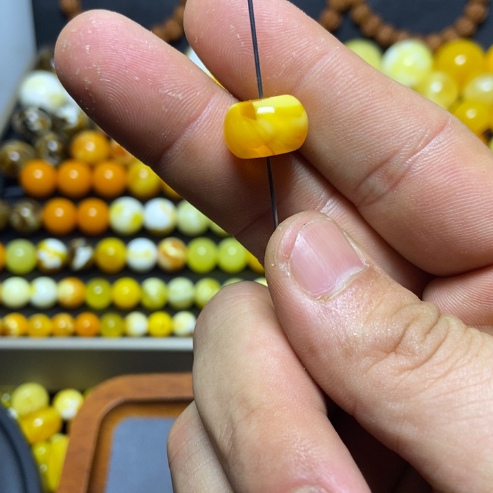 工***置琥珀未镶嵌裸石老型珠